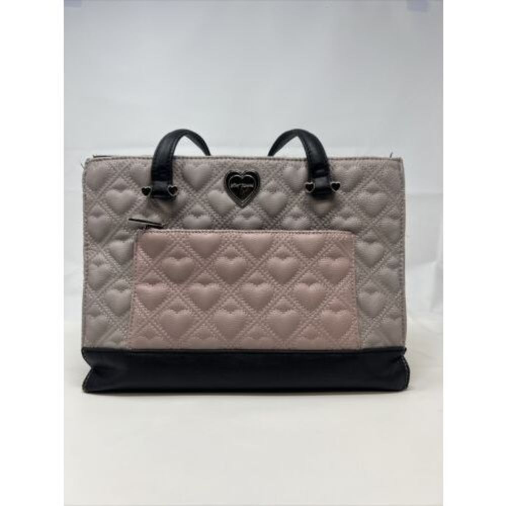 Betsy Johnson Lavender/Pink Quilted Heart Handbag. **Flaws Pictured**